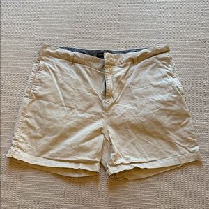 Southern Marsh Regatta Stretch Short 6"
Audubon Tan / 38